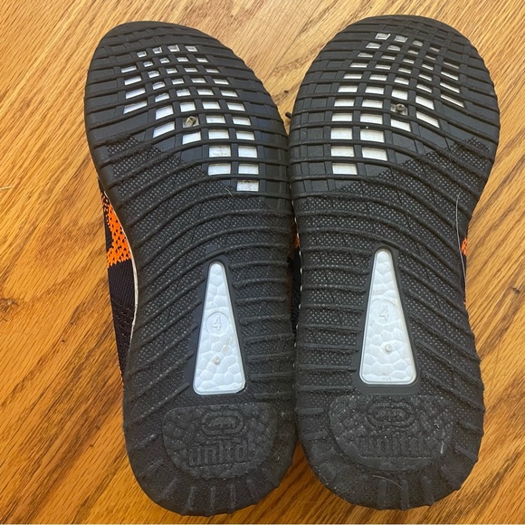 Ecko Unlimited Slip On style Sneakers youth size 4 - Picture 8 of 9